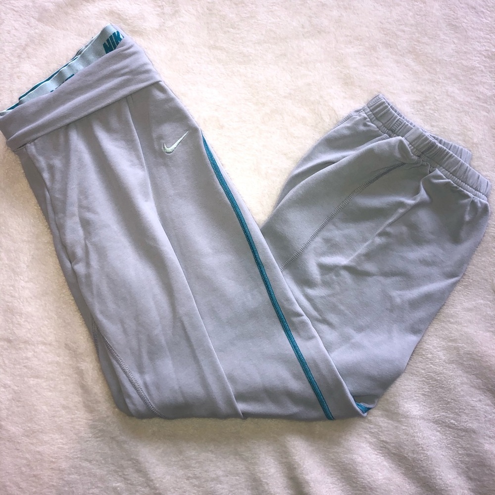 NIKE SWEATS